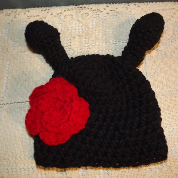 Hand made knitted lady bug baby hat - Picture 4 of 6